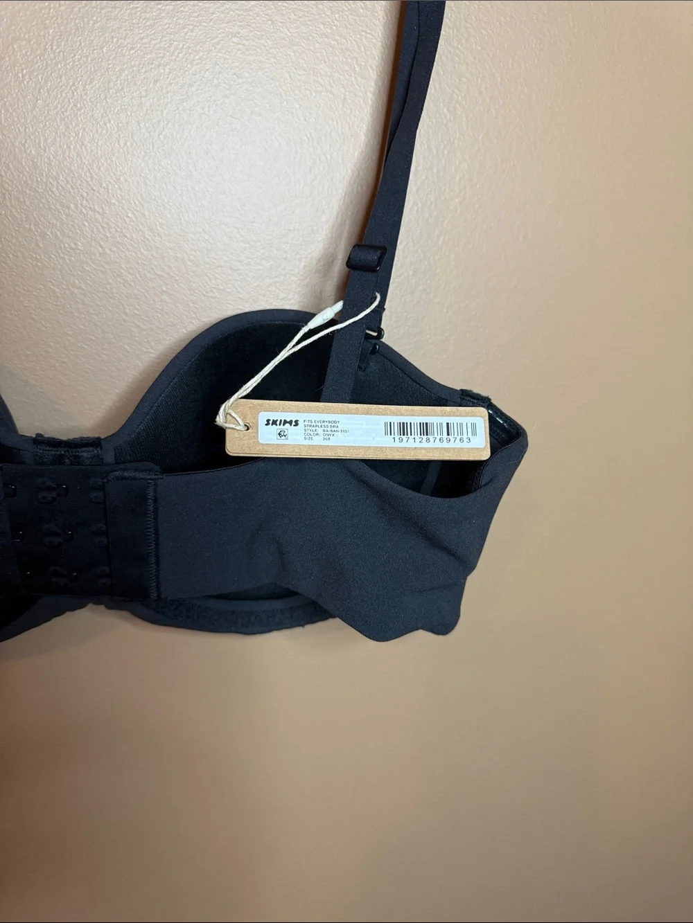 Skims fits everybody strapless bra - Picture 4 of 4